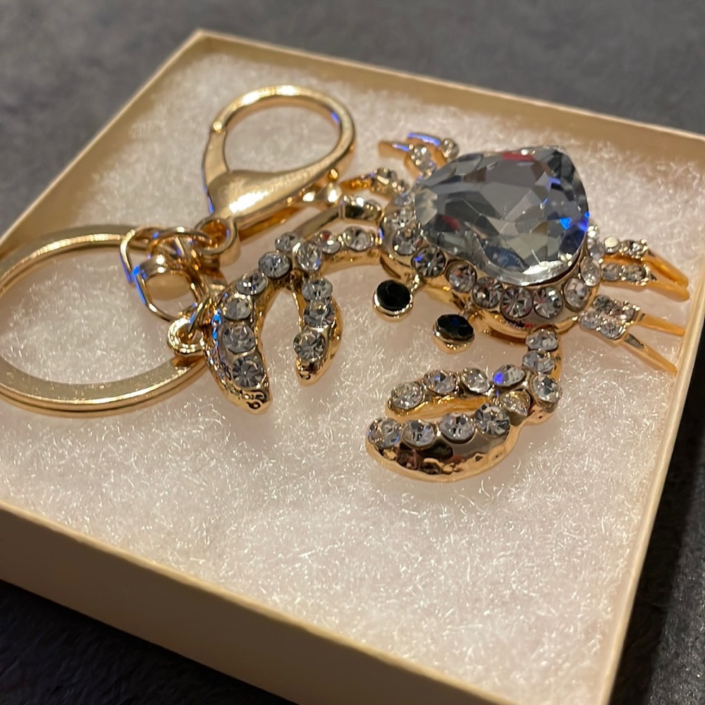 Heart Rhinestone Crab Beautiful Keychain Bag Charm!!! - Picture 5 of 7